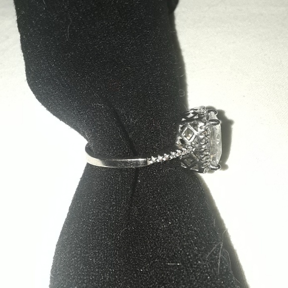 Ring - Picture 2 of 3